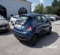 Auto - Lancia ypsilon 1.0 firefly 5p.s&s hyb. eco gold