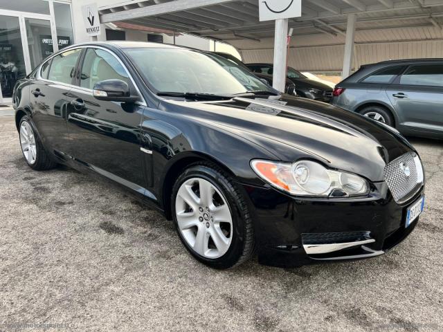 Auto - Jaguar xf 2.7d v6 luxury