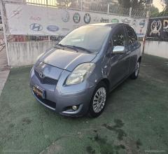 Auto - Toyota yaris 1.3 5p. sol