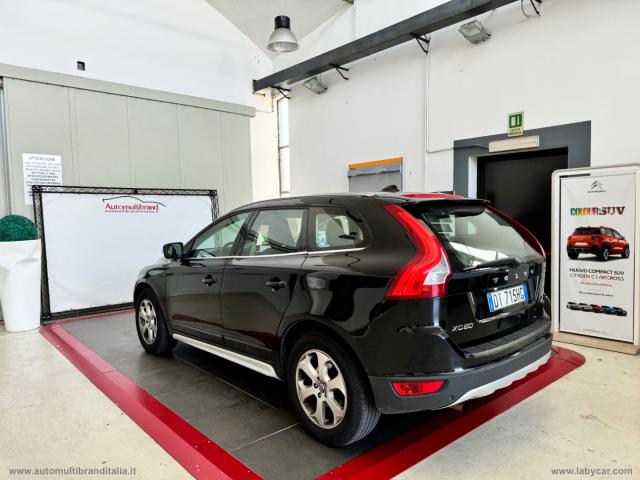 Auto - Volvo xc60 2.4 d5 kinetic