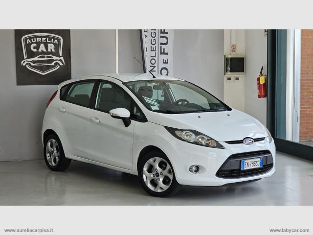 Auto - Ford fiesta 1.4 5p. bz.- gpl titanium