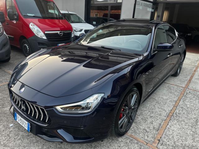 Auto - Maserati ghibli v6 gransport