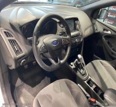 Auto - Ford focus 1.5 tdci st line