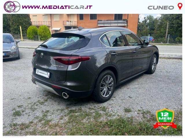 Auto - Alfa romeo stelvio 2.2 t.diesel 190cv at8 rwd bus.