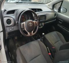 Auto - Toyota yaris 1.3 3p. active