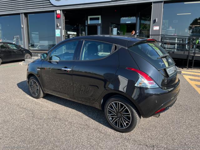 Auto - Lancia ypsilon 1.2 69 cv 5p. s&s gold