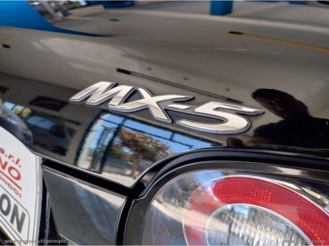 Auto - Mazda mx-5 1.8l 16v high