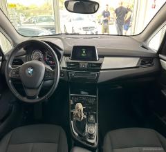 Auto - Bmw 218d active tourer business