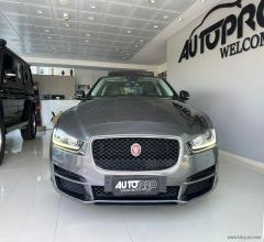 Jaguar xe 2.0 d t 180 cv aut. prestige bus. ed.