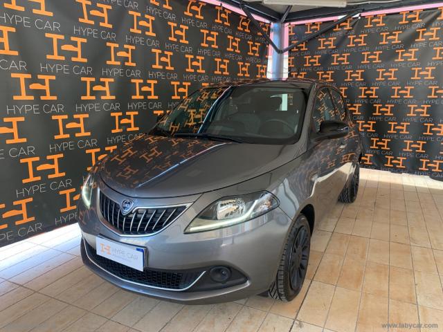 Auto - Lancia ypsilon 1.0 firefly 5p.s&s hybrid silver