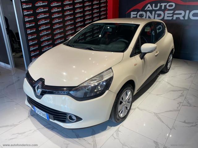 Auto - Renault clio 1.5 diesel