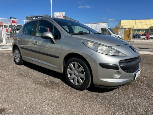 Auto - Peugeot 207 1.4 hdi 70 cv 5p.