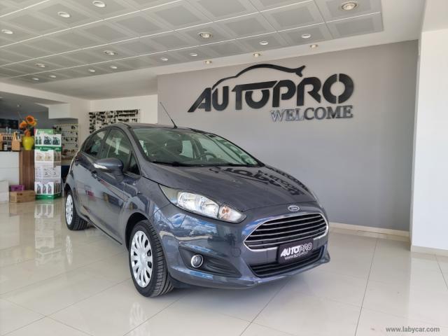 Auto - Ford fiesta 1.4 5p. bz.- gpl titanium