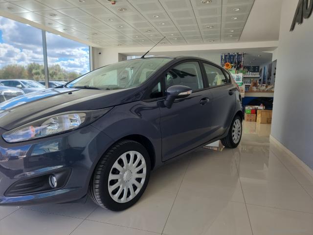 Auto - Ford fiesta 1.4 5p. bz.- gpl titanium