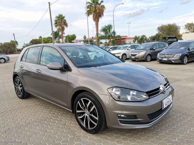 Auto - Volkswagen golf 1.6 tdi 110cv dsg 5p. executive bmt