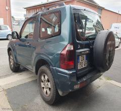 Auto - Mitsubishi pajero 2.5 tdi 3p.