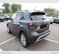 Auto - Volkswagen t-cross 1.0 tsi life