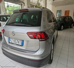 Auto - Volkswagen tiguan 1.6 tdi business bmt