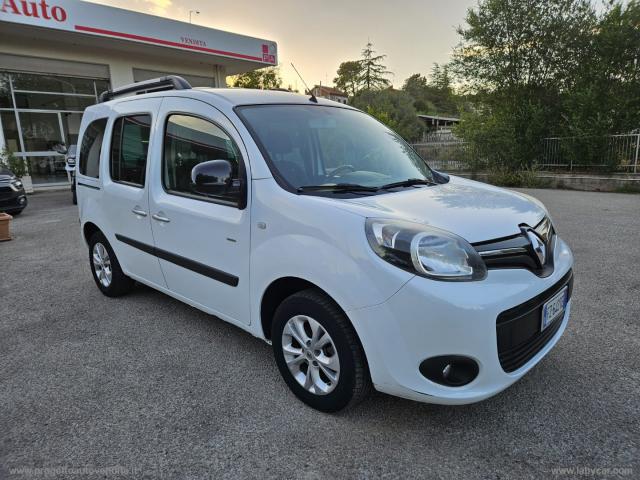 Auto - Renault kangoo blue dci 8v 95 cv 5p. life