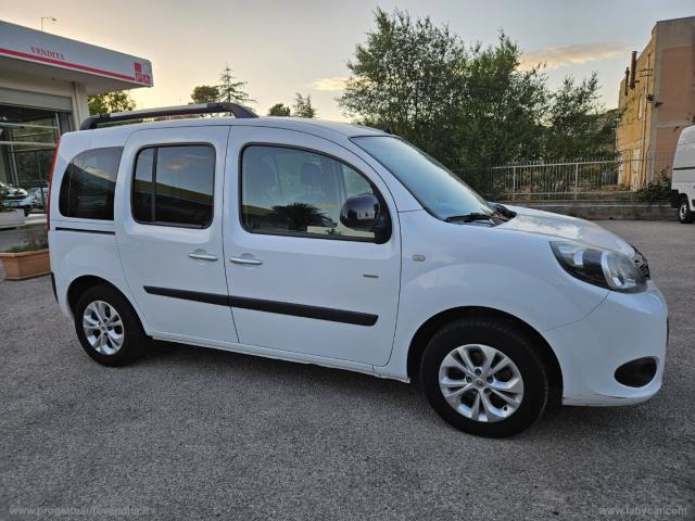 Auto - Renault kangoo blue dci 8v 95 cv 5p. life