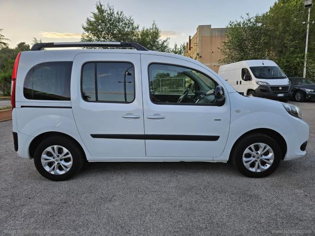 Auto - Renault kangoo blue dci 8v 95 cv 5p. life