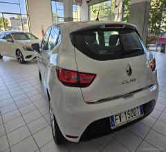 Auto - Renault clio dci 8v 75cv 5p. moschino intens