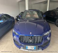 Auto - Maserati levante sq4 v6 430 cv awd modena ultima