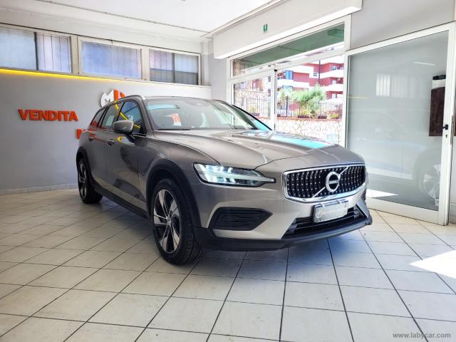 Auto - Volvo v60 cross country d4 awd geartr. business plus