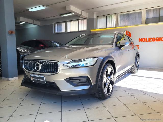 Auto - Volvo v60 cross country d4 awd geartr. business plus