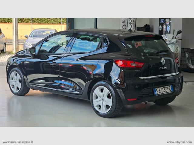 Auto - Renault clio 1.2 75 cv 5p. live