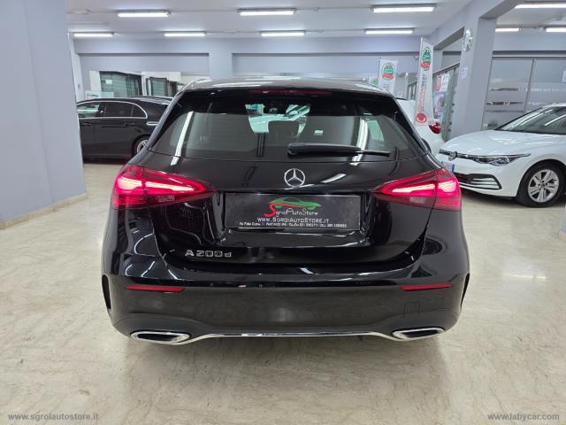 Auto - Mercedes-benz a 200 d automatic premium