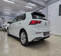 Auto - Volkswagen golf 2.0 tdi 1st edition life