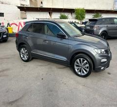 Auto - Volkswagen t-roc 1.0 tsi business bmt