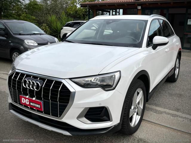 Audi q3 35 tdi s tronic business advanced