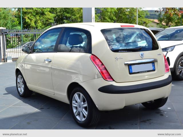 Auto - Lancia ypsilon 1.3 mjt 75 cv oro giallo