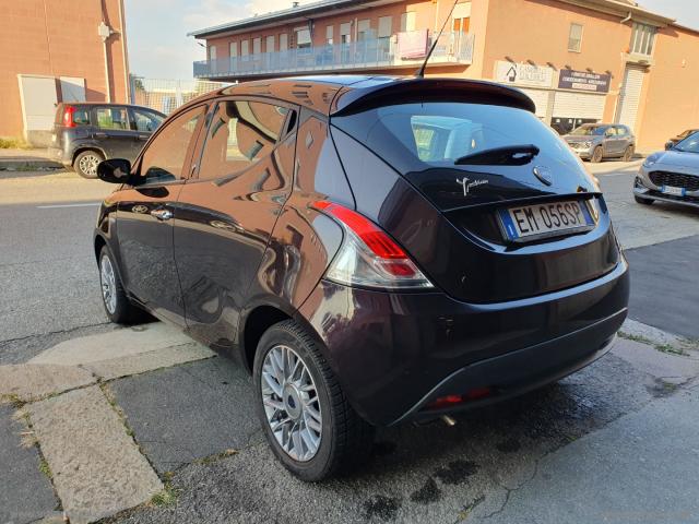 Auto - Lancia ypsilon 1.2 69 cv 5p. s&s platinum