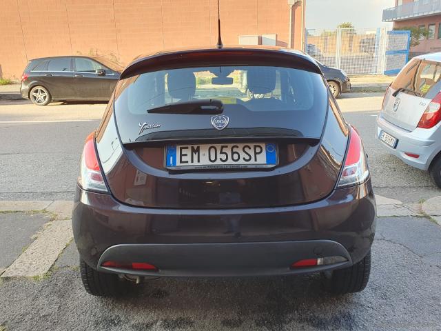 Auto - Lancia ypsilon 1.2 69 cv 5p. s&s platinum