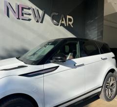 Auto - Land rover rr evoque 2.0d l.flw 150 au. r-dyn. se