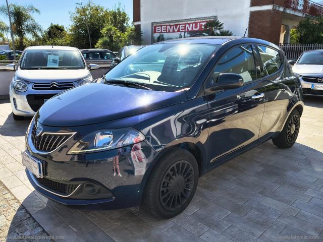 Auto - Lancia ypsilon 1.2 69 cv 5p. gpl ecochic silver