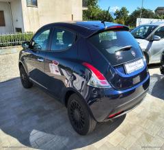 Auto - Lancia ypsilon 1.2 69 cv 5p. gpl ecochic silver