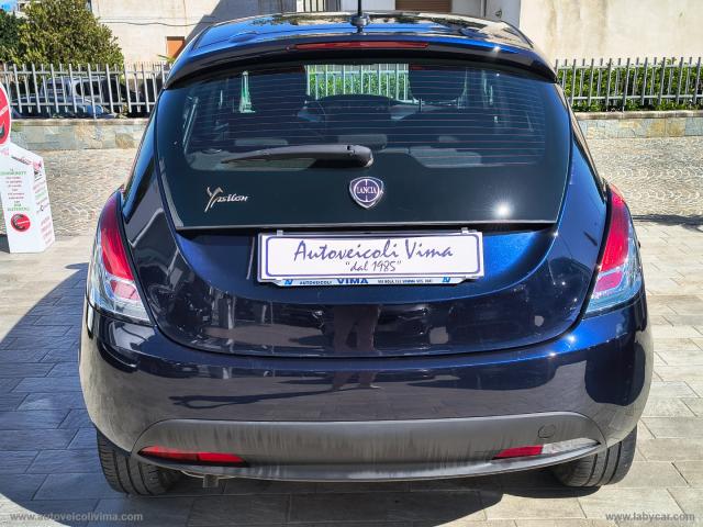 Auto - Lancia ypsilon 1.2 69 cv 5p. gpl ecochic silver