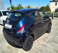 Auto - Lancia ypsilon 1.2 69 cv 5p. gpl ecochic silver