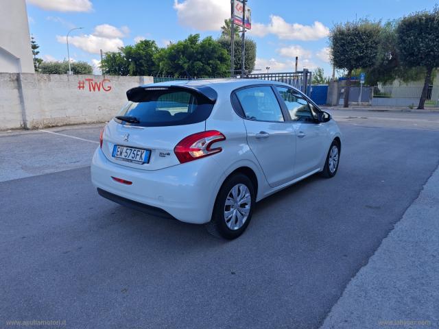 Auto - Peugeot 208 1.4 e-hdi 68 cv automatica comandi speciali disabili