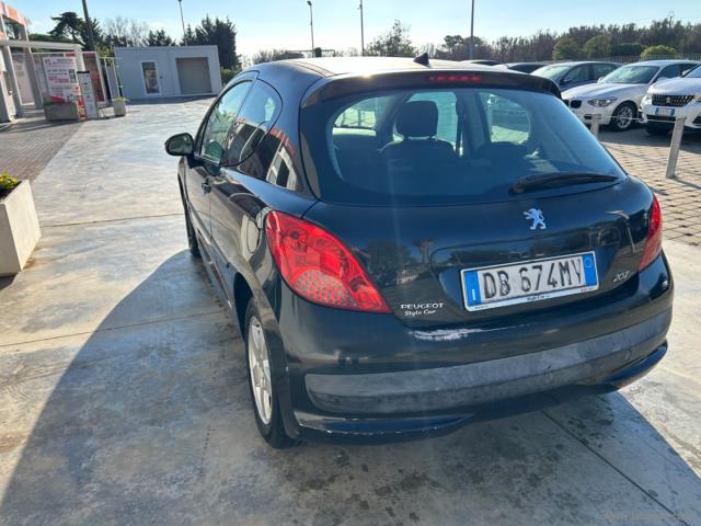 Auto - Peugeot 207 1.4 hdi 70 cv 3p. x line