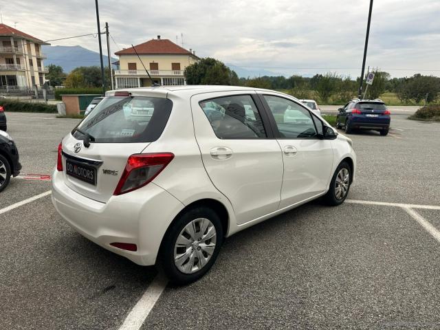 Auto - Toyota yaris 1.3 5p. lounge