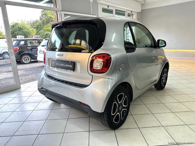 Auto - Smart fortwo 70 1.0 twinamic passion