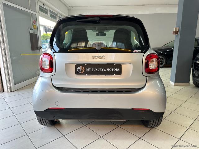 Auto - Smart fortwo 70 1.0 twinamic passion