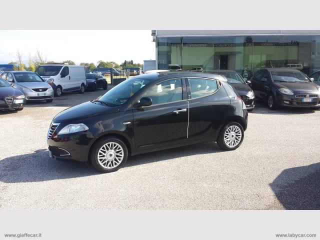 Lancia ypsilon 1.2 69 cav. gold 5 posti