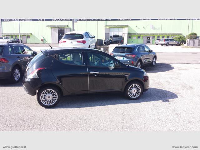 Auto - Lancia ypsilon 1.2 69 cav. gold 5 posti