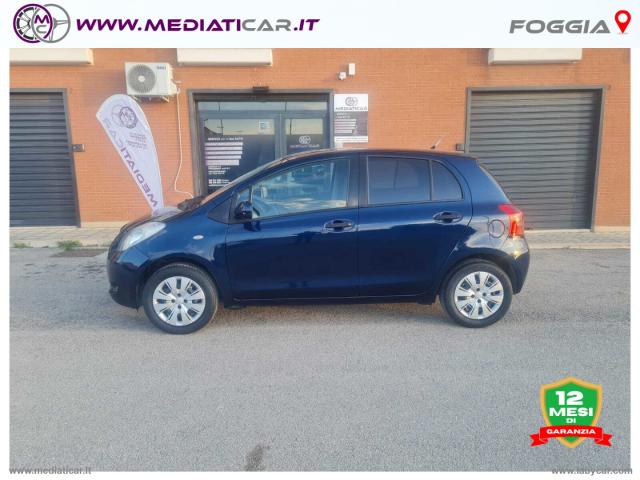 Auto - Toyota yaris 1.0 5p. sol